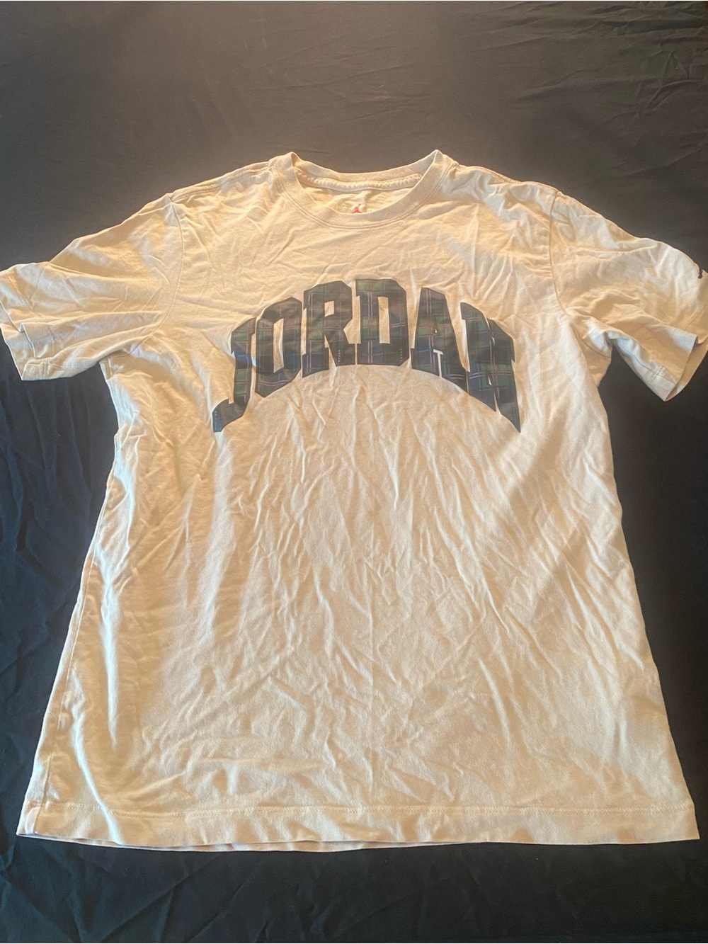 Jordan Tan Plaid Graphic T-shirt Women’s Size Medium EUC